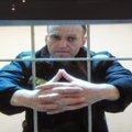 Navalnas sako, kad buvo perkeltas į vienutę kolonijoje