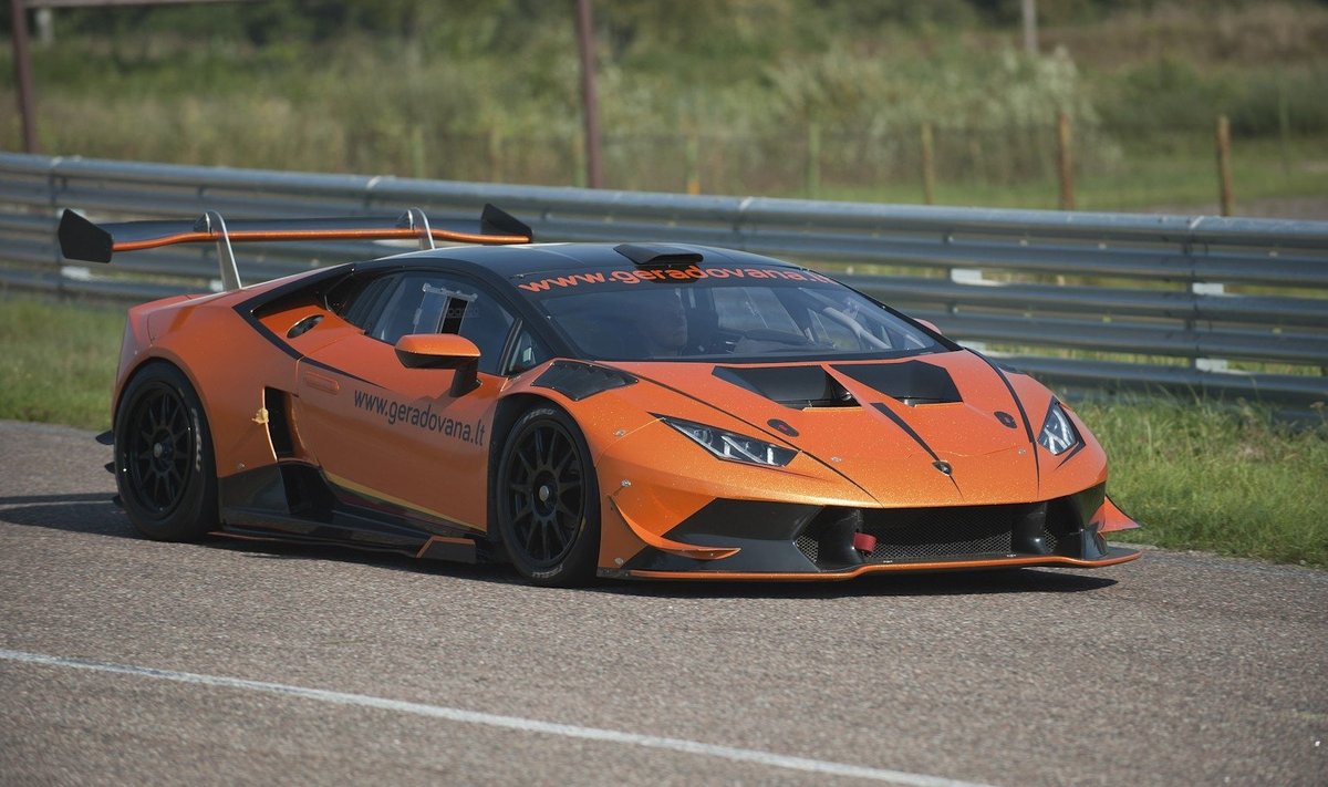 "Aurum 1006 km lenktynėse" startuos išskirtinis "Lamborghini"