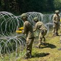 На границе Литвы с Беларусью возводится проволочный барьер