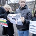 Prie Seimo - protestas prieš Tautinių mažumų įstatymą