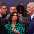 Vengrija pasipiktino dėl Kulebos vizito NATO būstinėje