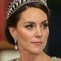 Bankete Kate Middleton debiutavo kaip Velso princesė: puošėsi didinga diadema, jos visuomenė neregėjo kelerius metus