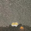 Jeruzalę nuklojo sniegas, kuris iškrenta vos kartą per metus