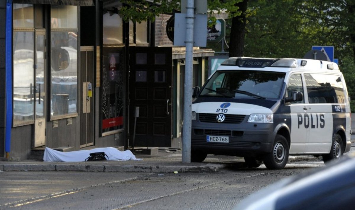Suomijoje vyras nušovė 1 ir sužeidė 8 žmonės