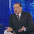 S.Berlusconi susižadėjo su 49 metais už jį jaunesne grožio karaliene