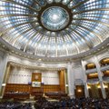 Rumunijos parlamentas balsuos dėl nepasitikėjimo vyriausybe