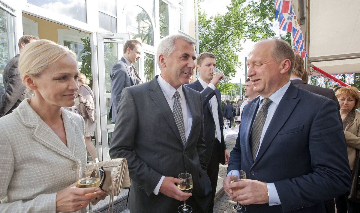 Vygaudas Ušackas with his wife and Andrius Kubilius