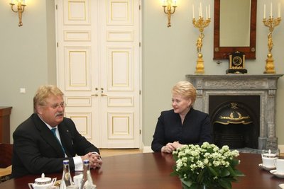Dalia Grybauskaitė susitiko su Elmaru Broku