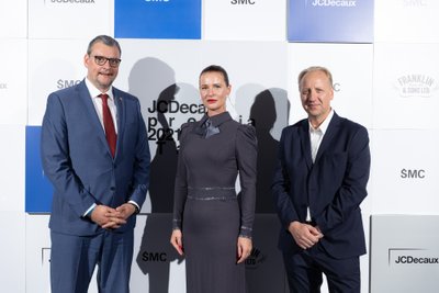 Kulturos viceministras Vygintas Gasparavičius, „JCDecaux Lietuva“ vadovė Žaneta Fomova, Šiuolaikinio meno centro vadovas Kęstutis Kuizinas