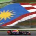 Malaizijos GP penktadienio pirmose treniruotėse greičiausias buvo M.Webberis