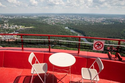Atsinaujinusi kavinė Vilniaus televizijos bokšte
