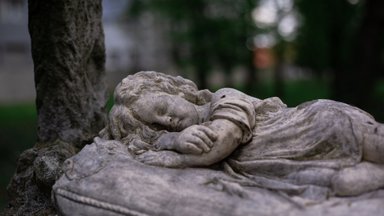 Visą Lietuvą sukrėtusi istorija: mama iš lėto nuodijo savo kūdikį, o jam mirus – ir sau ėmė leistis formaliną
