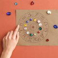 Kodėl astrologijos neištiko alchemijos likimas: mokslų daktaras paaiškino, kodėl mus taip traukia horoskopai
