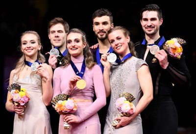Prancūzijos šokėjų ant ledo pora, pasaulio čempionai Gabriella Papadakis ir Guillaume Cizeron, sidabro medalių laimėtojai rusai Viktorija Sinitsina and Nikita Kacalapovas, treti amerikiečiai Madison Hubbell ir Zachary Doohue