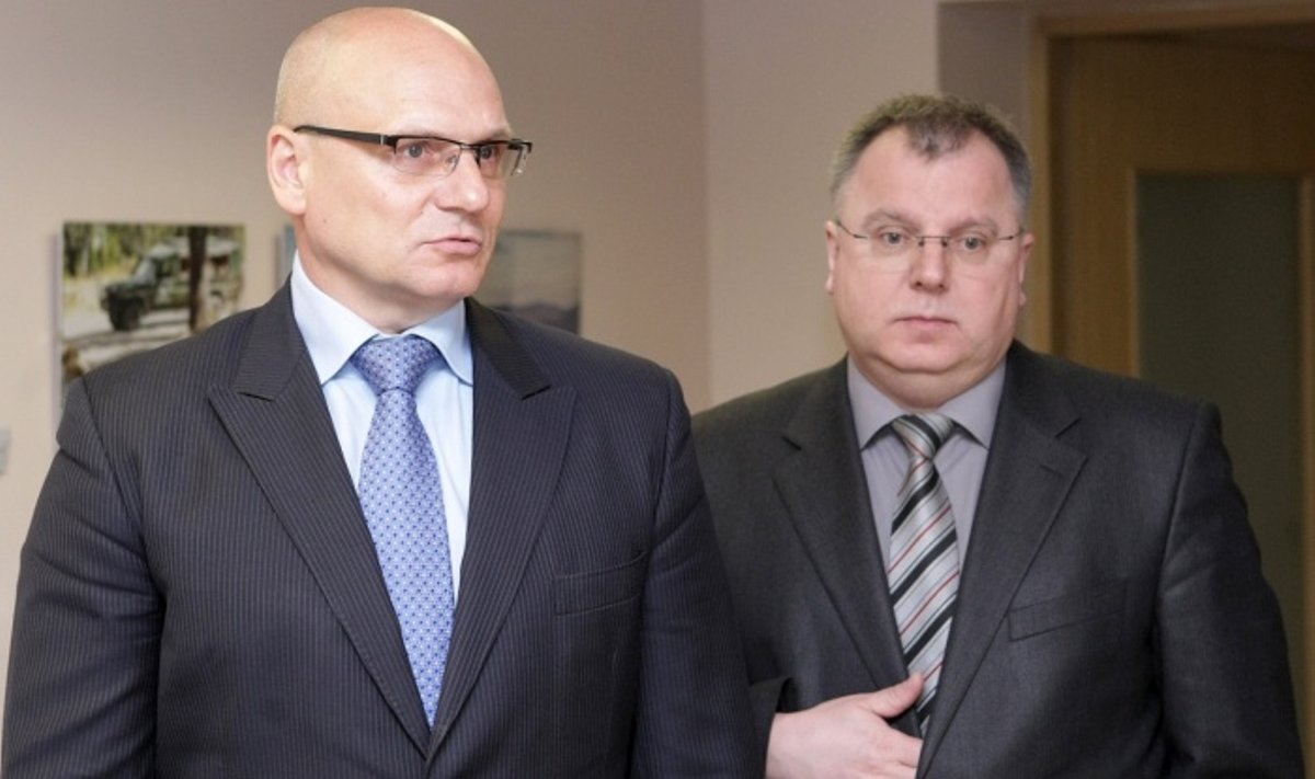 Teisėjai Viktoras Kažys (kairėje) ir Albinas Bielskis