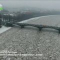 Žiemos spektaklis Ukrainoje: Užo upe plaukiantys ledai