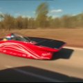 Australijoje vyksta saulės energija varomų automobilių lenktynės