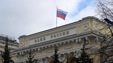 Kad užlopytų biudžeto skyles, Rusija parduoda aukso ir užsienio valiutos atsargas