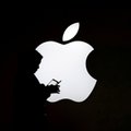 „Apple“ tapo pirmąja kompanija, kurios rinkos vertė pasiekė trilijoną dolerių