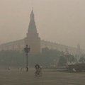 Maskva tebeskęsta tirštuose dūmuose