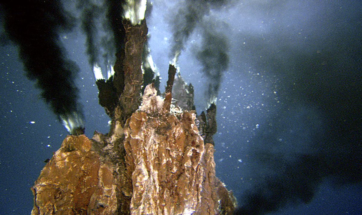 Hidroterminė anga