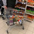 Жители Литвы в панике сметают продукты с прилавков