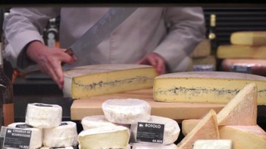 Prancūzams karantiną praskaidrina sūriai