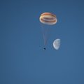 Trys TKS įgulos nariai grįžo į Žemę Rusijos erdvėlaiviu „Sojuz“