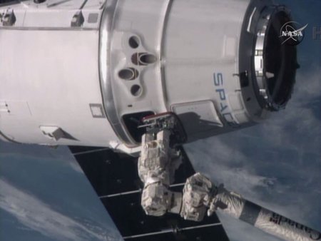 SpaceX nepilotuojama kapsulė Dragon