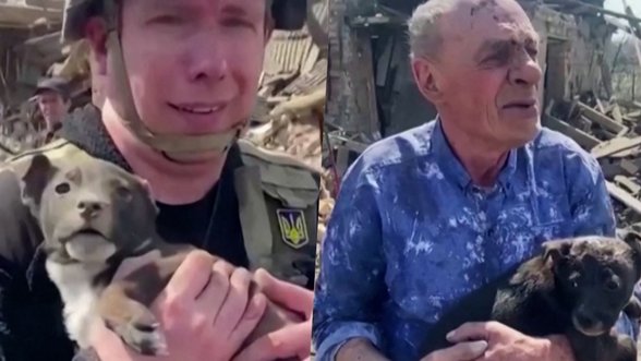 Akimirka, prilygstanti stebuklui: gelbėtojai Ukrainoje iš po griuvėsių atkasė ir senoliui grąžino šuniuką