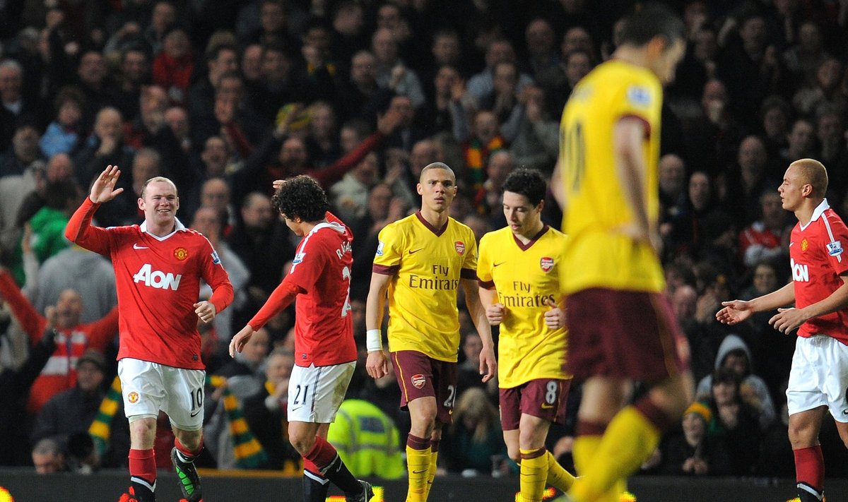Smūgiuoja Wayne'as Rooney ("Man Utd") džiaugiasi įvarčiu į "Arsenal" vartus