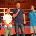Turnyre Ukrainoje lietuviams medalius įteikė bokso legenda V. Kličko