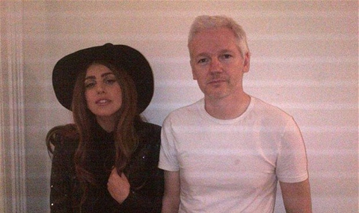 Lady Gaga ir Julianas Assange'as
