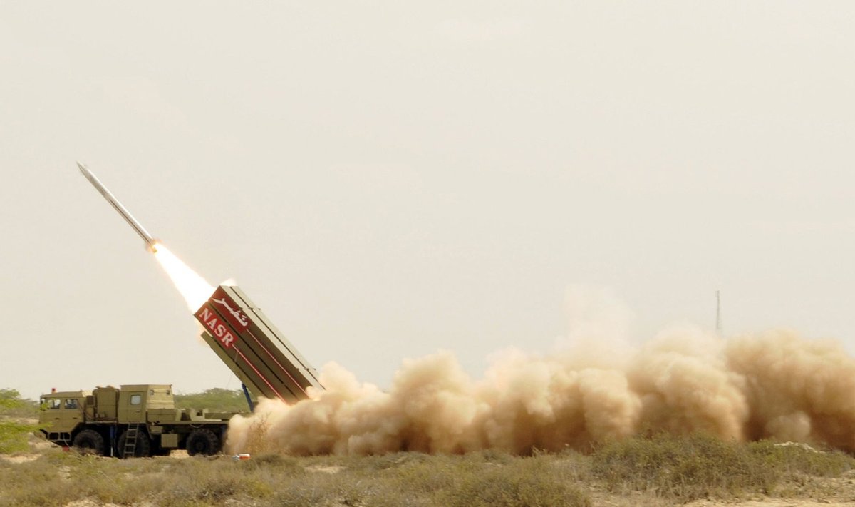 Pakistanas išbandė branduolinius užtaisus galinčią nešti raketą
