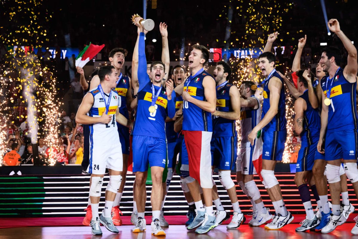 I giocatori di pallavolo italiani sono diventati campioni del mondo dopo 24 anni di assenza