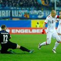 Vokietijos taurės ketvirtfinalyje „Bayern“ jautėsi lyg treniruotėje ir skaudžiai baudė varžovus