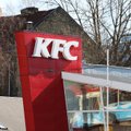 Kai kurie „KFC” restoranai priversti užsidaryti dėl vištienos stygiaus