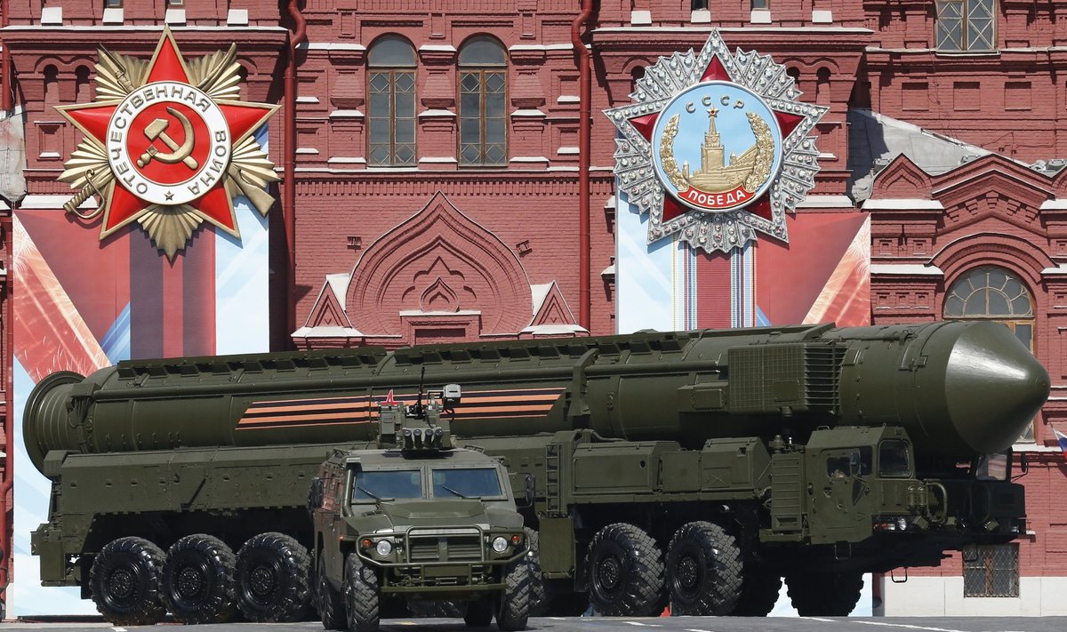 Pergalės paradas Maskvoje, balistinių raketų kompleksas RS-24 "Jars"