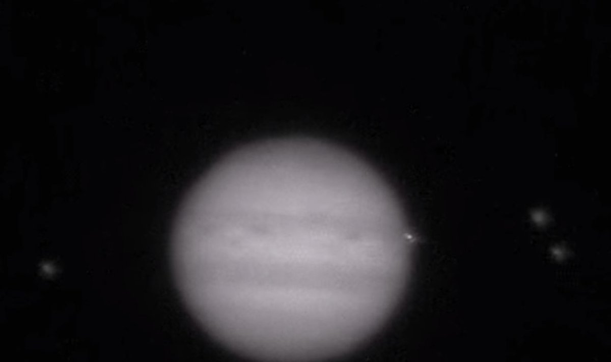 Jupiterio susidūrimas su asteroidu ar kometa