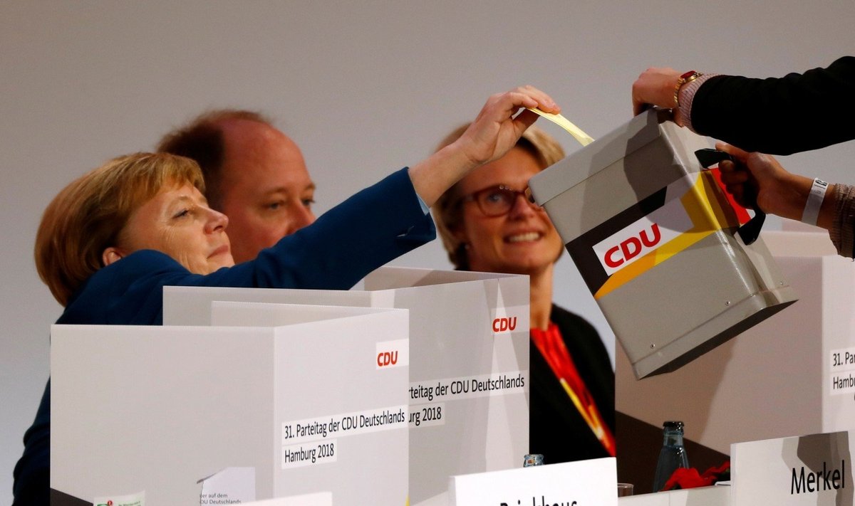 Renkant Merkel pamainą prireikė antrojo balsavimo rato