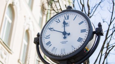 EU commission's proposal on ending clock change to be tabled this fall - official