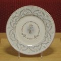 Pradėta prekiauti oficialiais princo Williamo karališkų vedybų proga sukurtais porcelianiniais indais