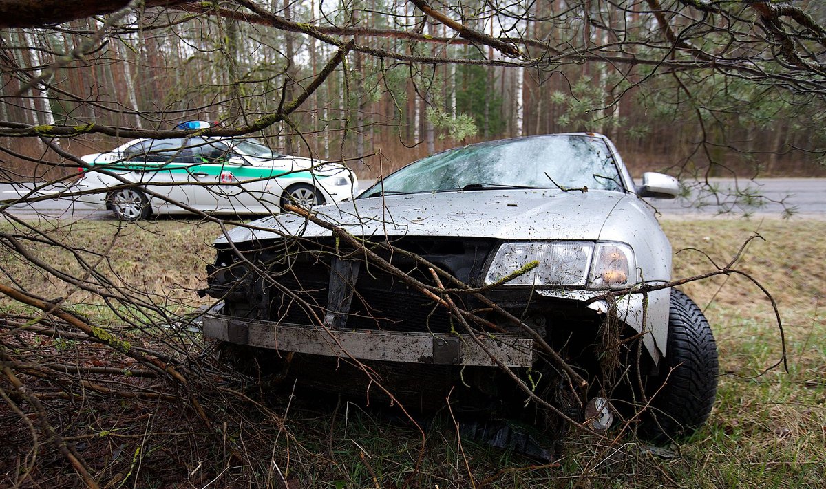 Audi A3 avarija Vilniaus rajone