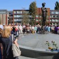 Atnaujintame skvere Klaipėdoje iškilmingai atidengtas paminklas Vydūnui