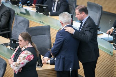 Agnė Širinskienė, Algirdas Sysas, Saulius Skvernelis