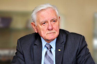 VDU Tarybos pirmininkas V. Adamkus