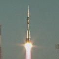 Rusijos raketa iškėlė į orbitą kapsulę su trijų žmonių įgula