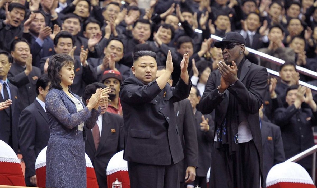 Ri Sol Ju (Li Sol Džu), Kim Jong Unas (Kim Čen Unas) ir Dennis Rodmanas