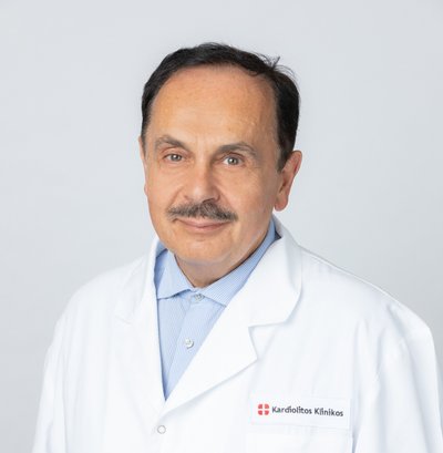 Vilniaus „Kardiolitos klinikų“ gydytojas mamologas onkochirurgas prof. habil. dr. Valerijus Ostapenko