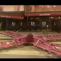Nukrito Paryžiaus „Mulen Ružo“ vėjo malūno mentės